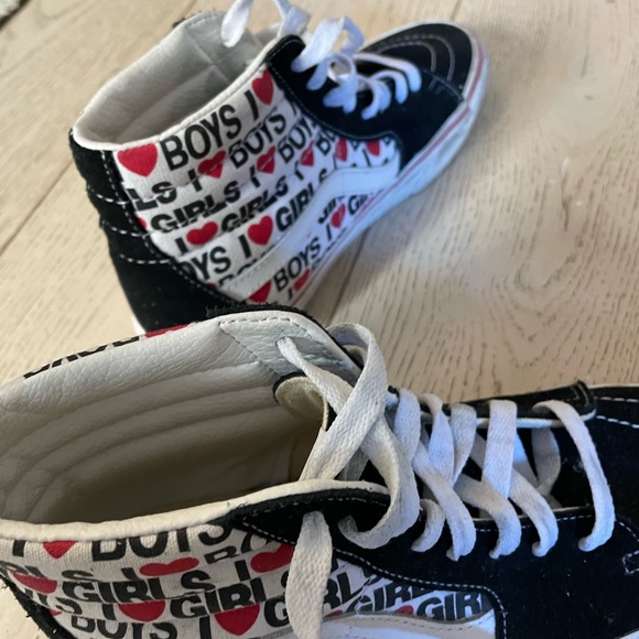 Vans Sk8 Hi Limited Edition I ❤️ Boys I ❤️Girls Sneakers - Picture 3 of 6